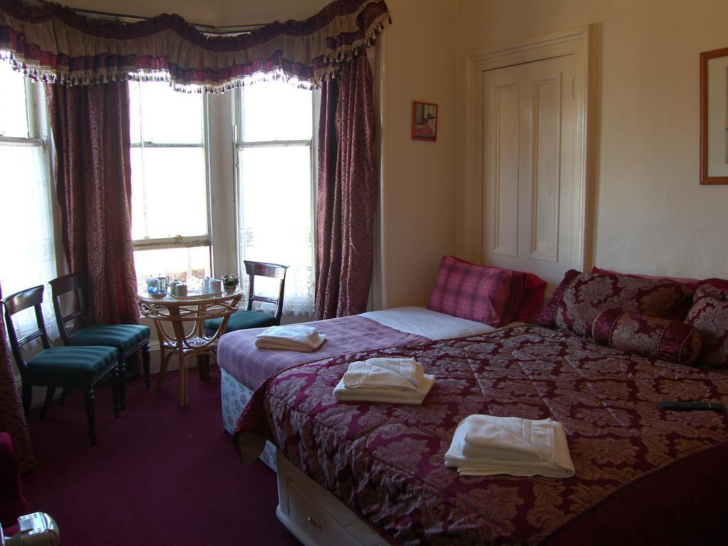 Regis Guest House Edimburgo Habitación foto